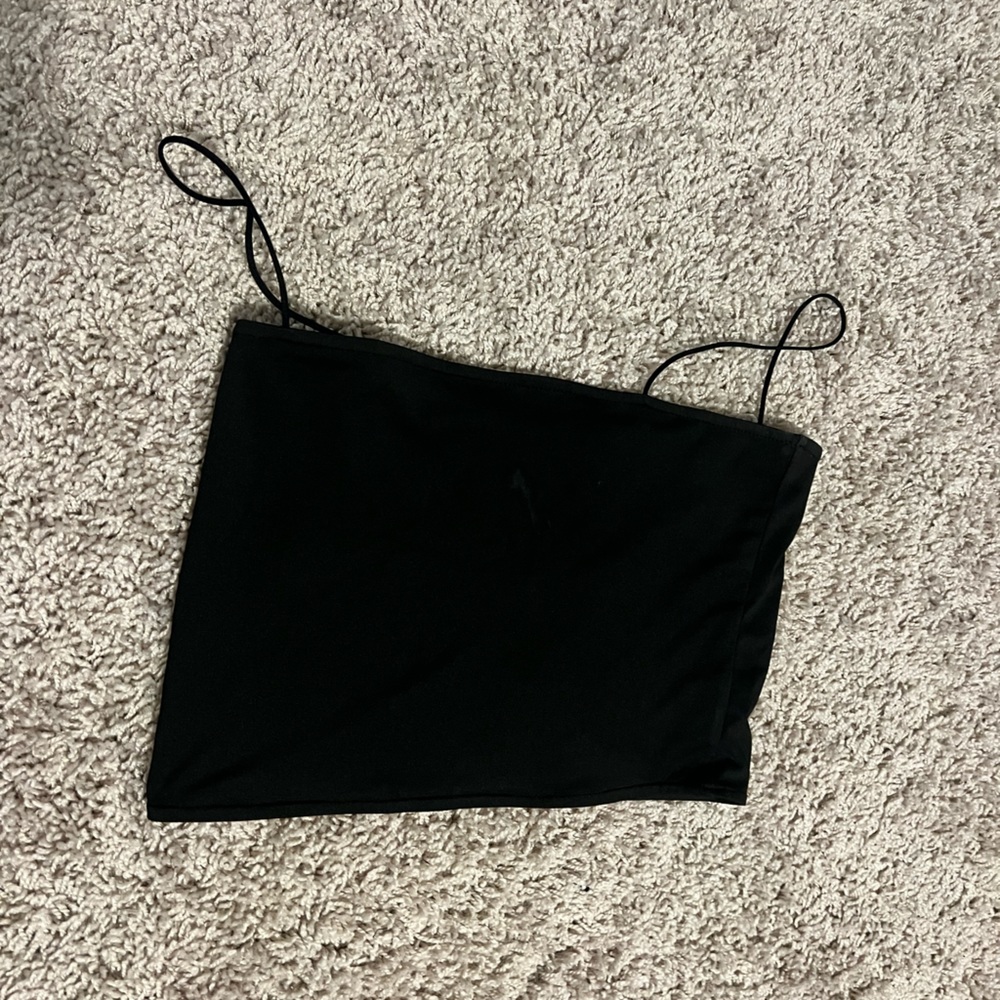 Black cropped tank top